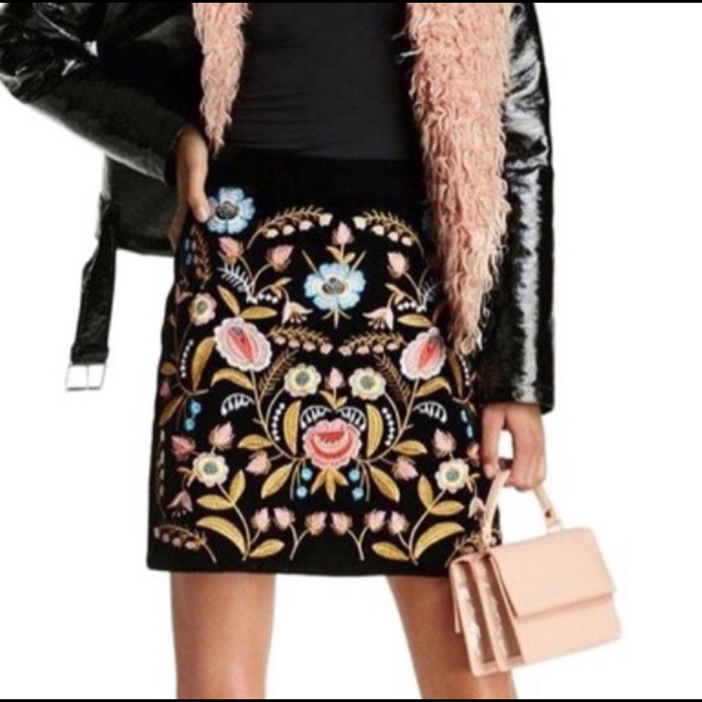 Anthropologie Lucy Paris Velvet Floral Skirt Sz M